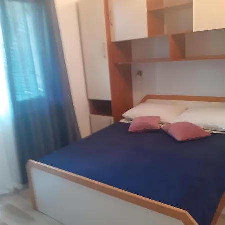 Filip 2 Biograd Na Moru