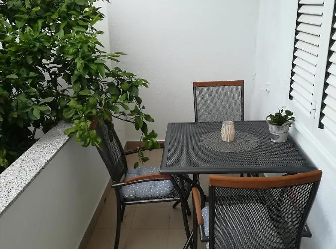 Filip 2 Gostinjska kuća Biograd Na Moru