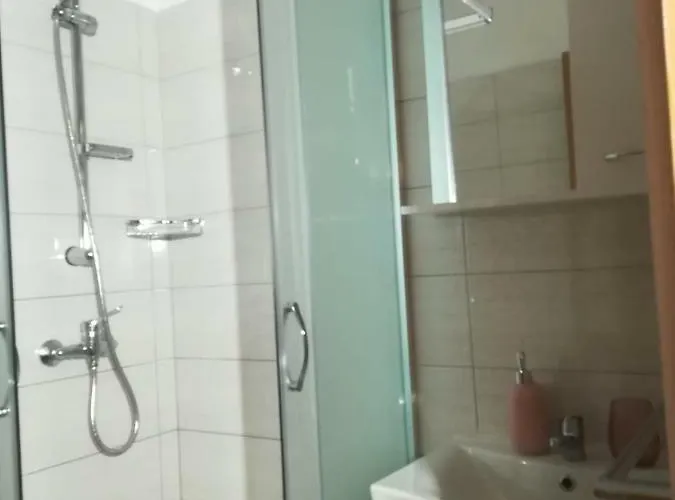 Filip 2 Gostinjska kuća *