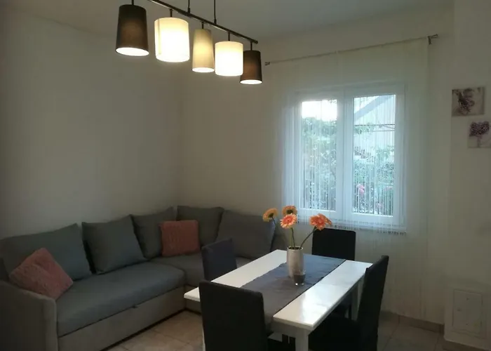 Filip 2 Biograd Na Moru